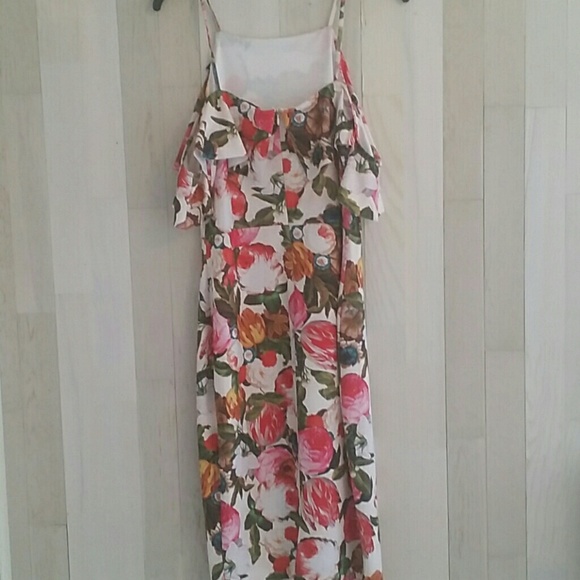 Dress - Picture 2 of 4